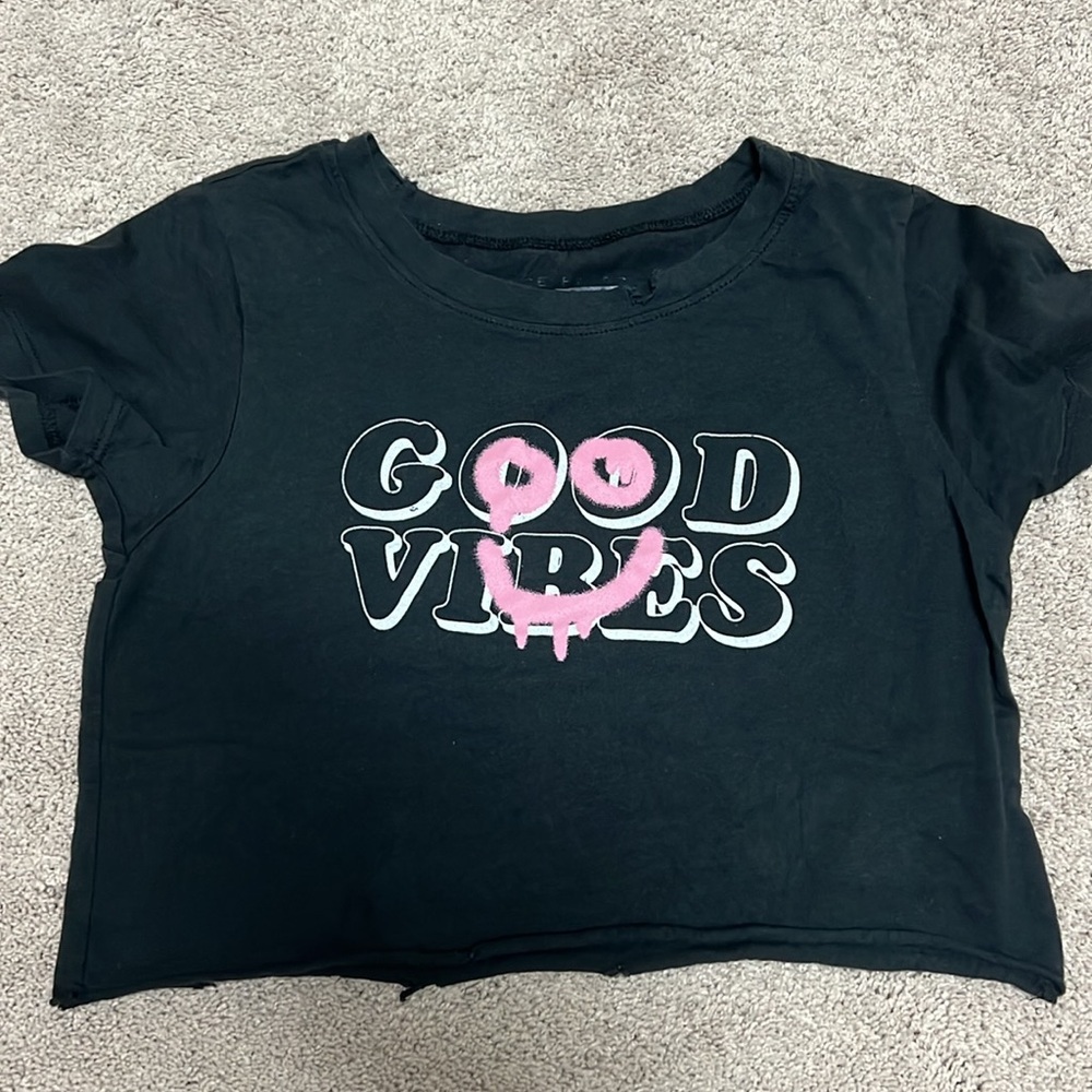 Bundle of Prince Peter crop tops - Picture 2 of 6